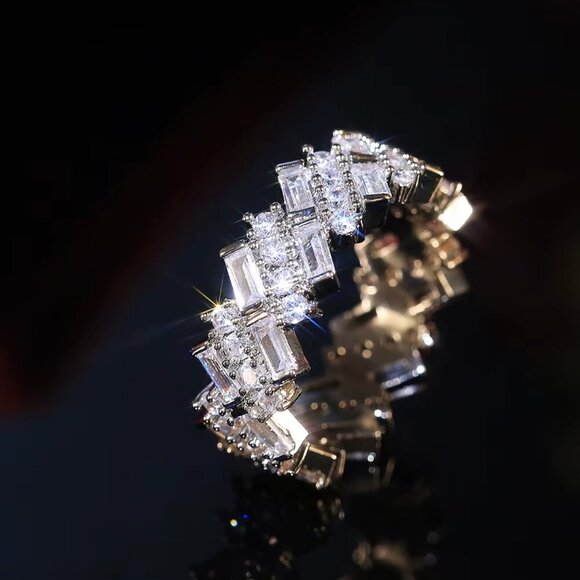 18k White Gold Diamond Ring Band Eternity Ring Baguette Cut - Picture 7 of 7